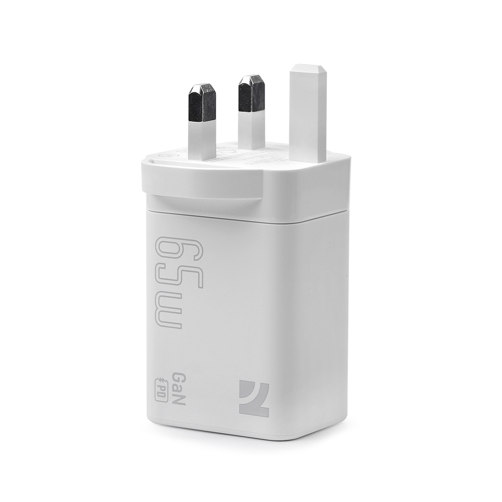 Triple-Port Fast Charging Adapter – Type-C PD and USB-A QC Compatibility