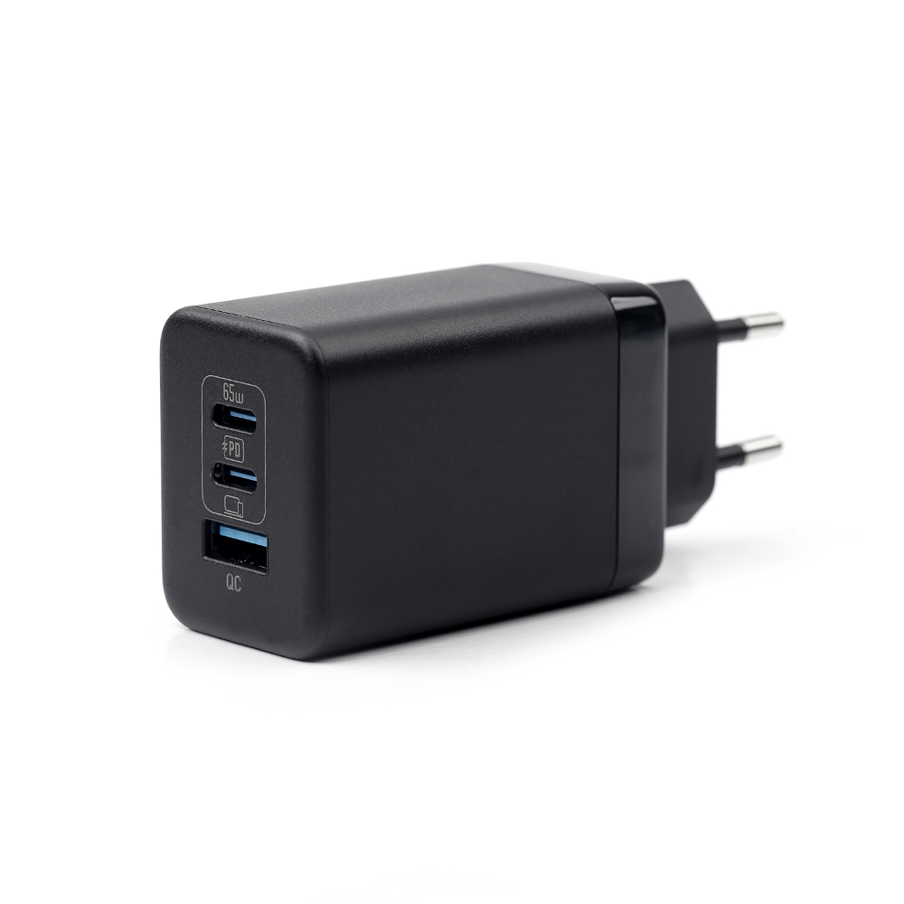 Fast Charger for iPhone, MacBook, Samsung, and More – 3-Port Design