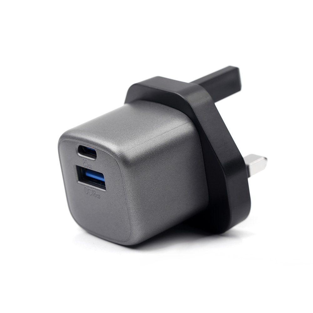 B15484-10 High-Efficiency USB-C PD + USB-A Charger – Safe, Cool, and Reliable Design