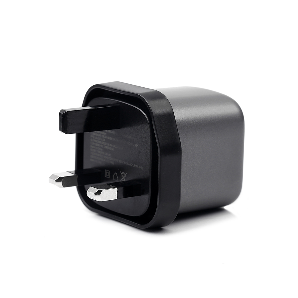 Compact and Powerful 45W GaN Wall Charger – Lightweight Travel Design